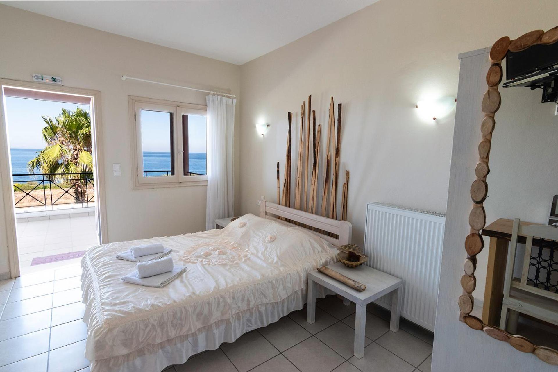 Sea View Suite Метана Экстерьер фото